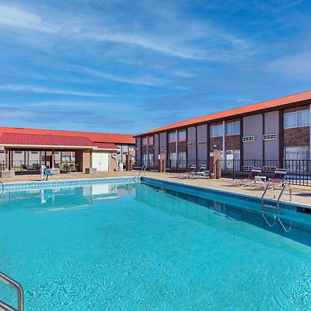 Ramada By Wyndham Bowling Green Kültér fotó