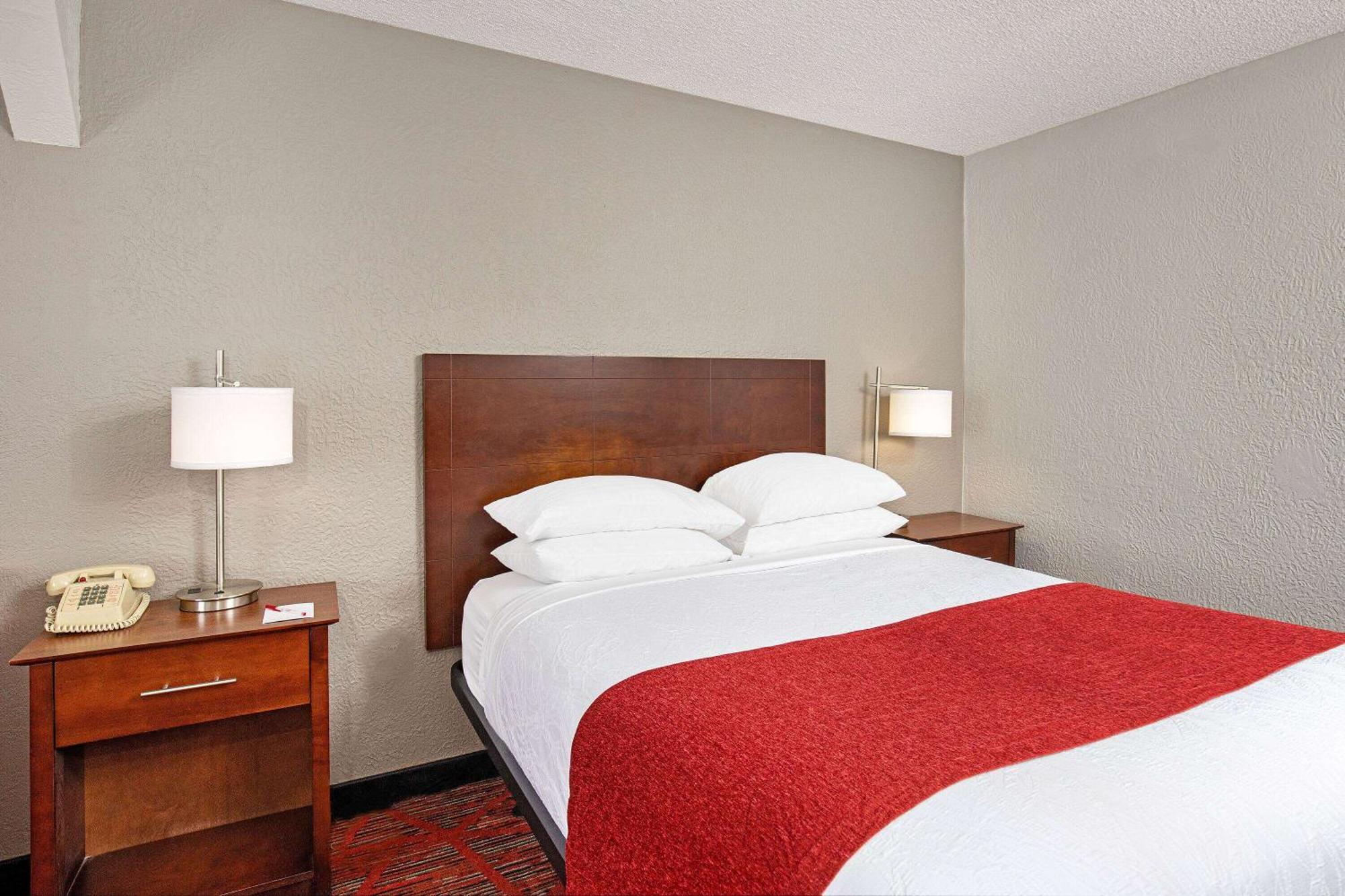 Ramada By Wyndham Bowling Green Kültér fotó